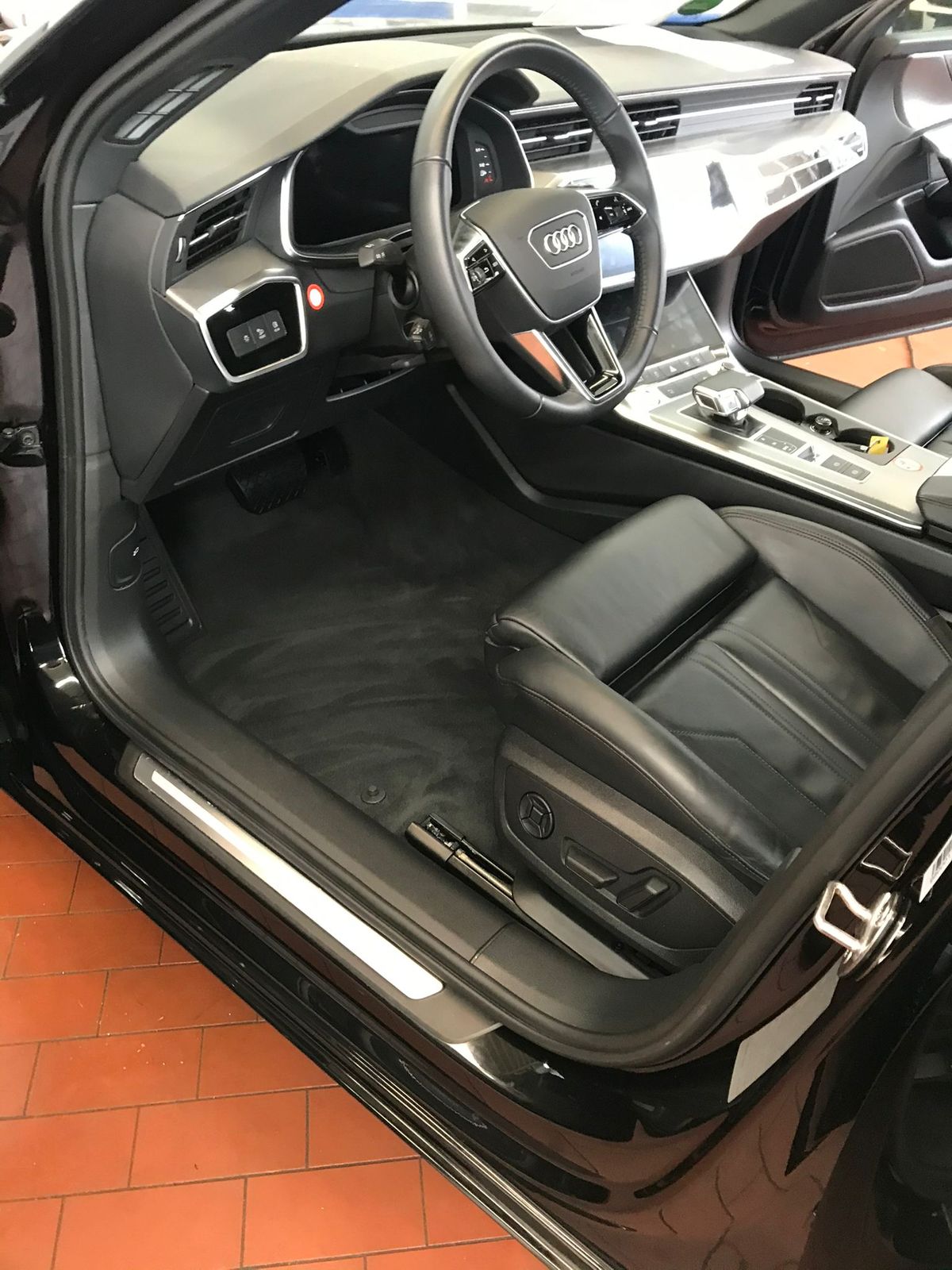 Aufbereiteter Innenraum eines Audi